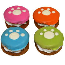Preppy Puppy Pastry - Paw